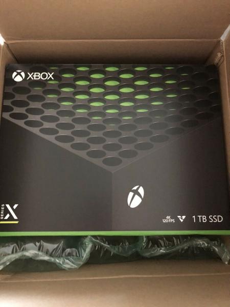 Microsoft Xbox Series X 1TB Console  Black  Graphique WhatsApp  34602012618 